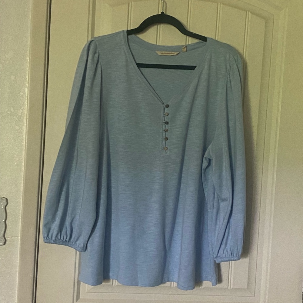 Soft Surroundings Pale Blue V-Neck Button Front Long Sleeve Top